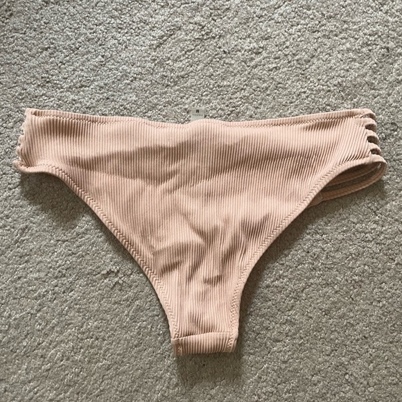 CupShe Blush Strappy Bikini bottom size Medium - Picture 5 of 5